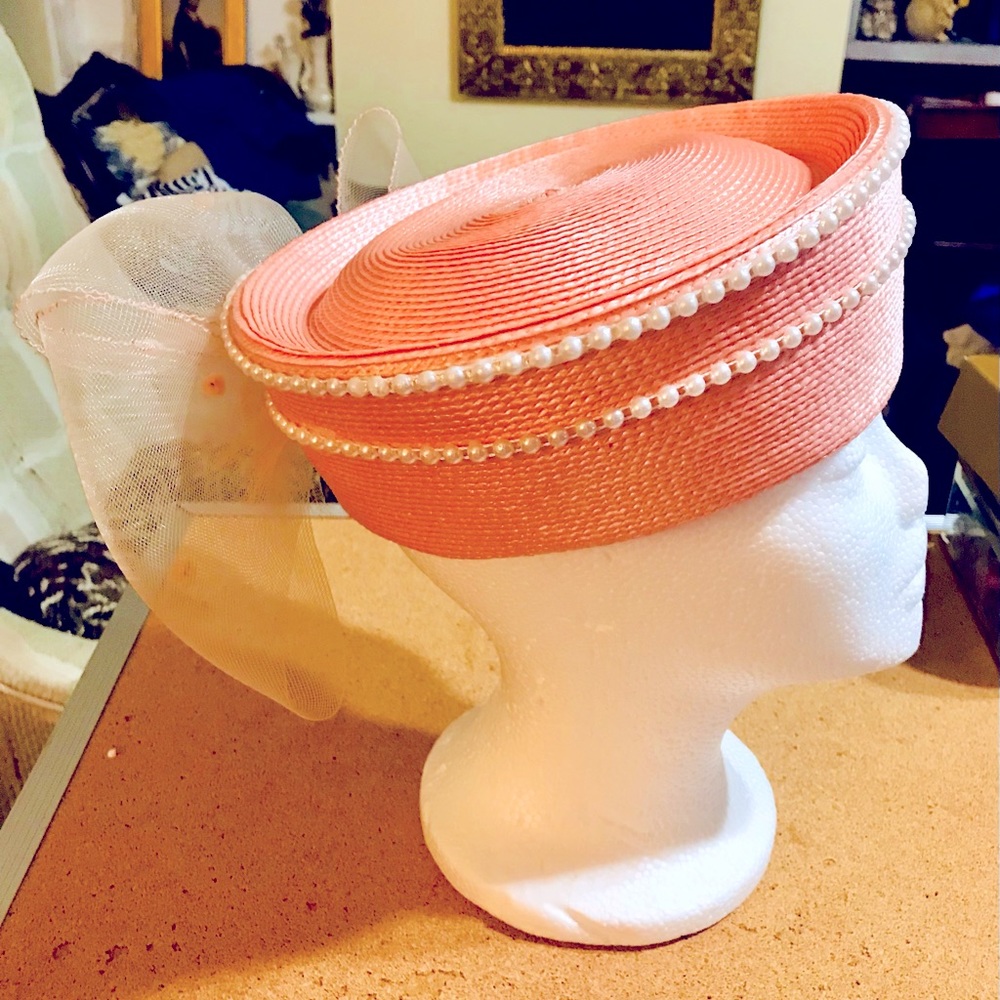 Vintage Pillbox Hat 1960-70 beaded & bow Fun